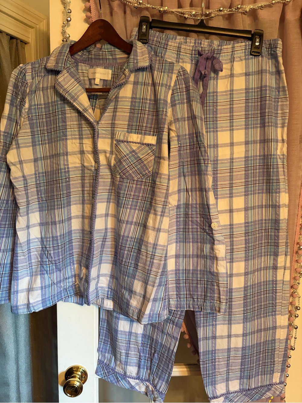 Victoria’s Secret LOT of 3 flannel pajama sets - Picture 8 of 16